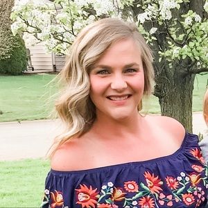 Meet your Posher, Lindsie